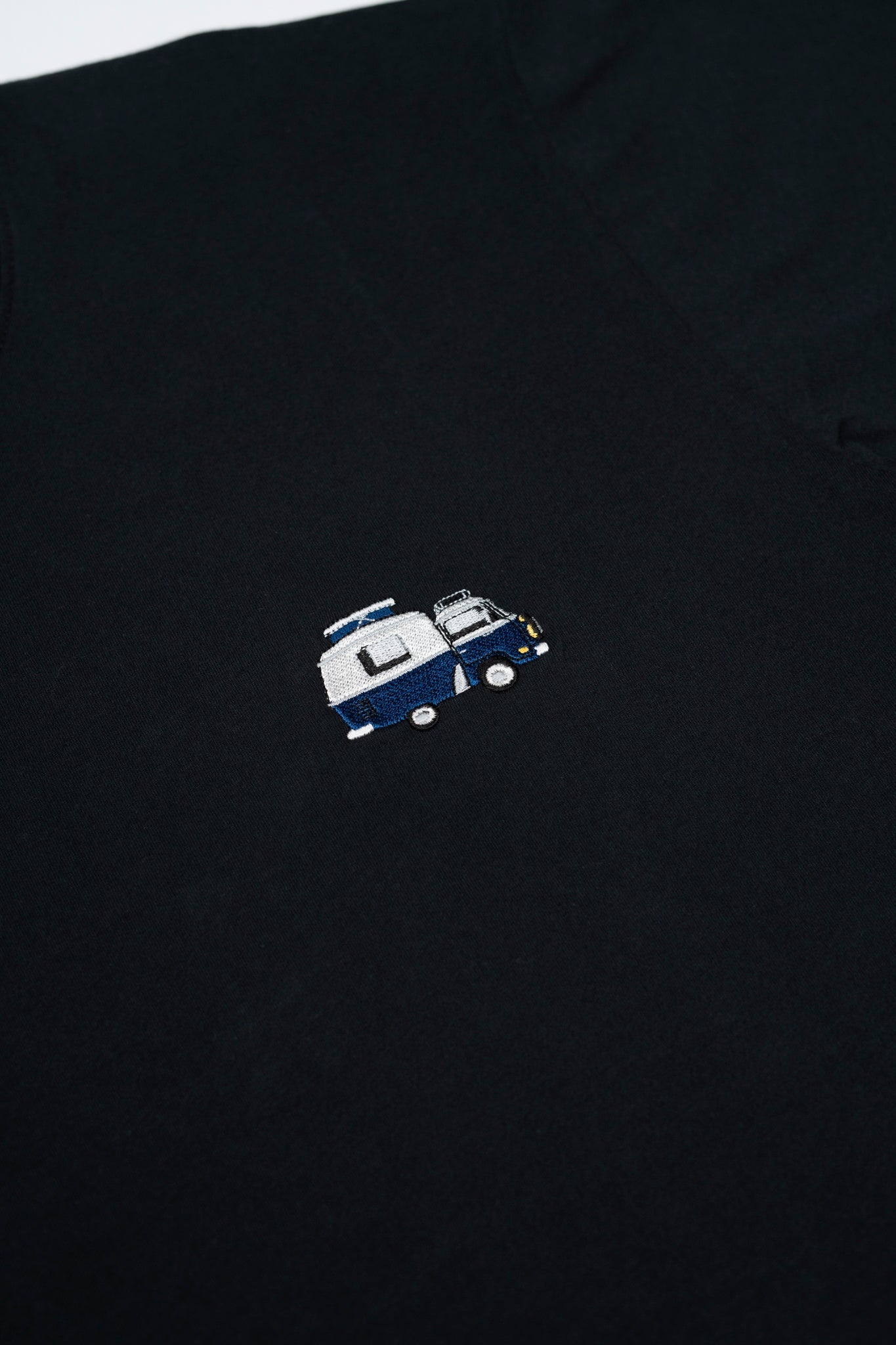 LAKOR Mini Ocean Camper T-shirt T-Shirt Moonless Night