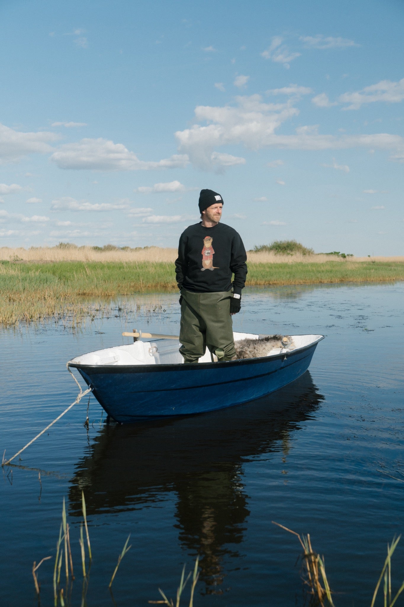 LAKOR An Otter Coffee Crewneck Sweatshirt Moonless Night