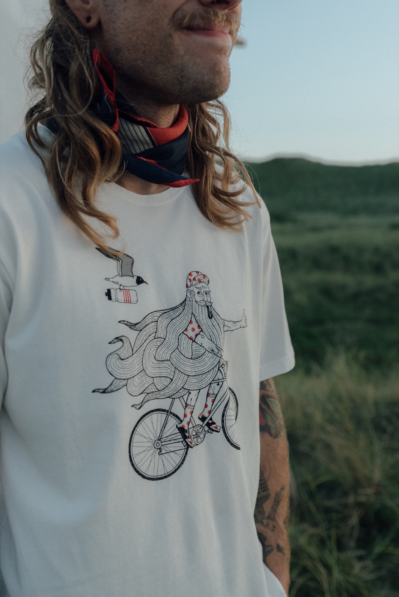 LAKOR Beard on a Bike T-shirt T-Shirt Star White