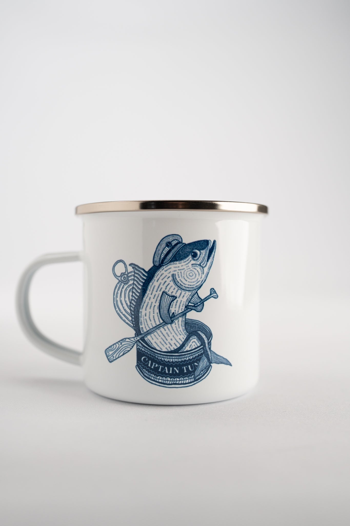LAKOR Captain Tuna Emaljekrus Mug White