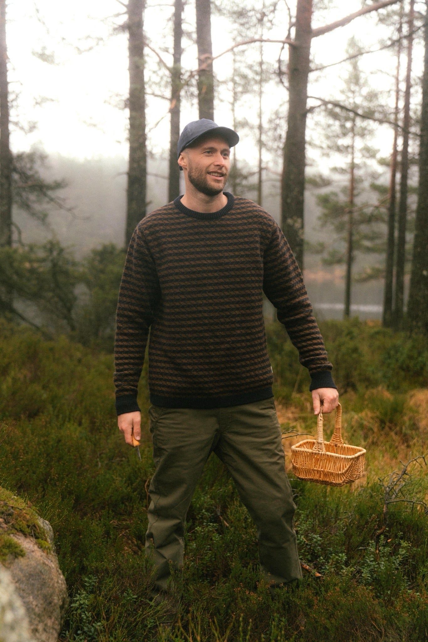LAKOR Faroese Fisher Knit Knit Navy/Brown