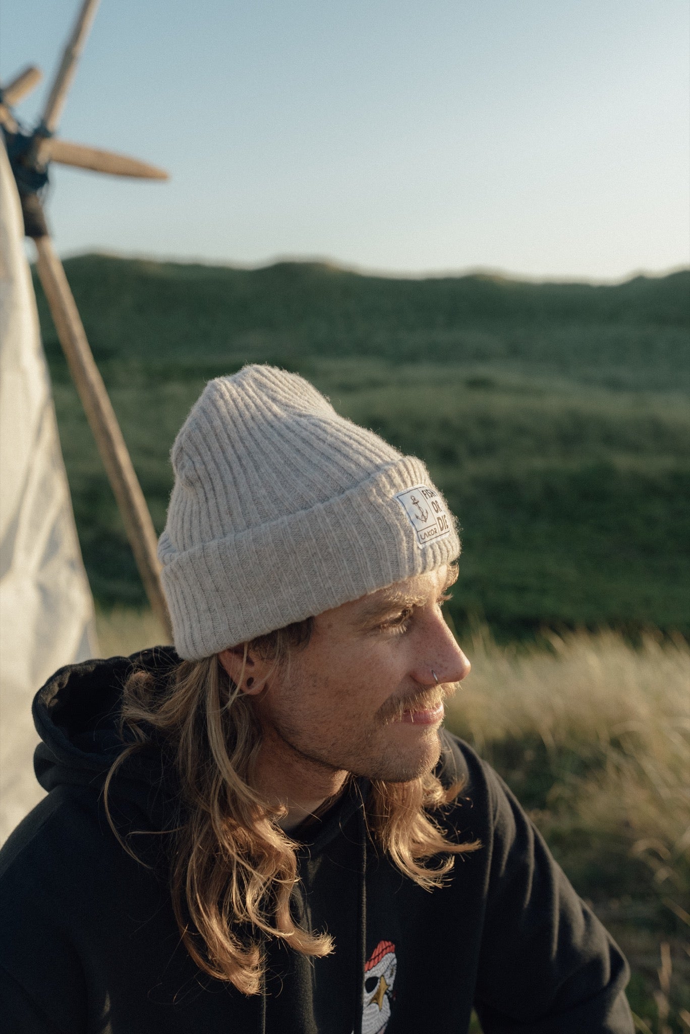 LAKOR Fish or Die Beanie Headwear Sand