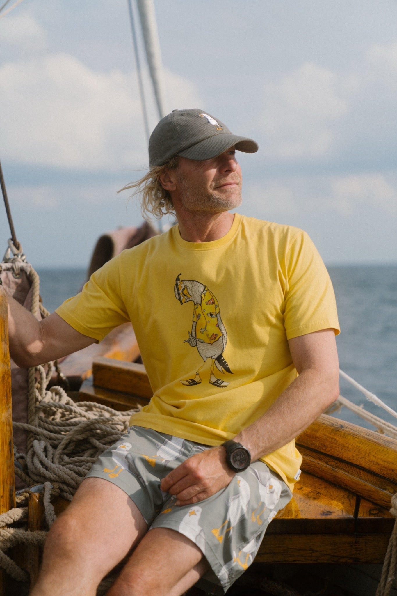 LAKOR Flipping The Bird T-shirt T-Shirt Cream Gold