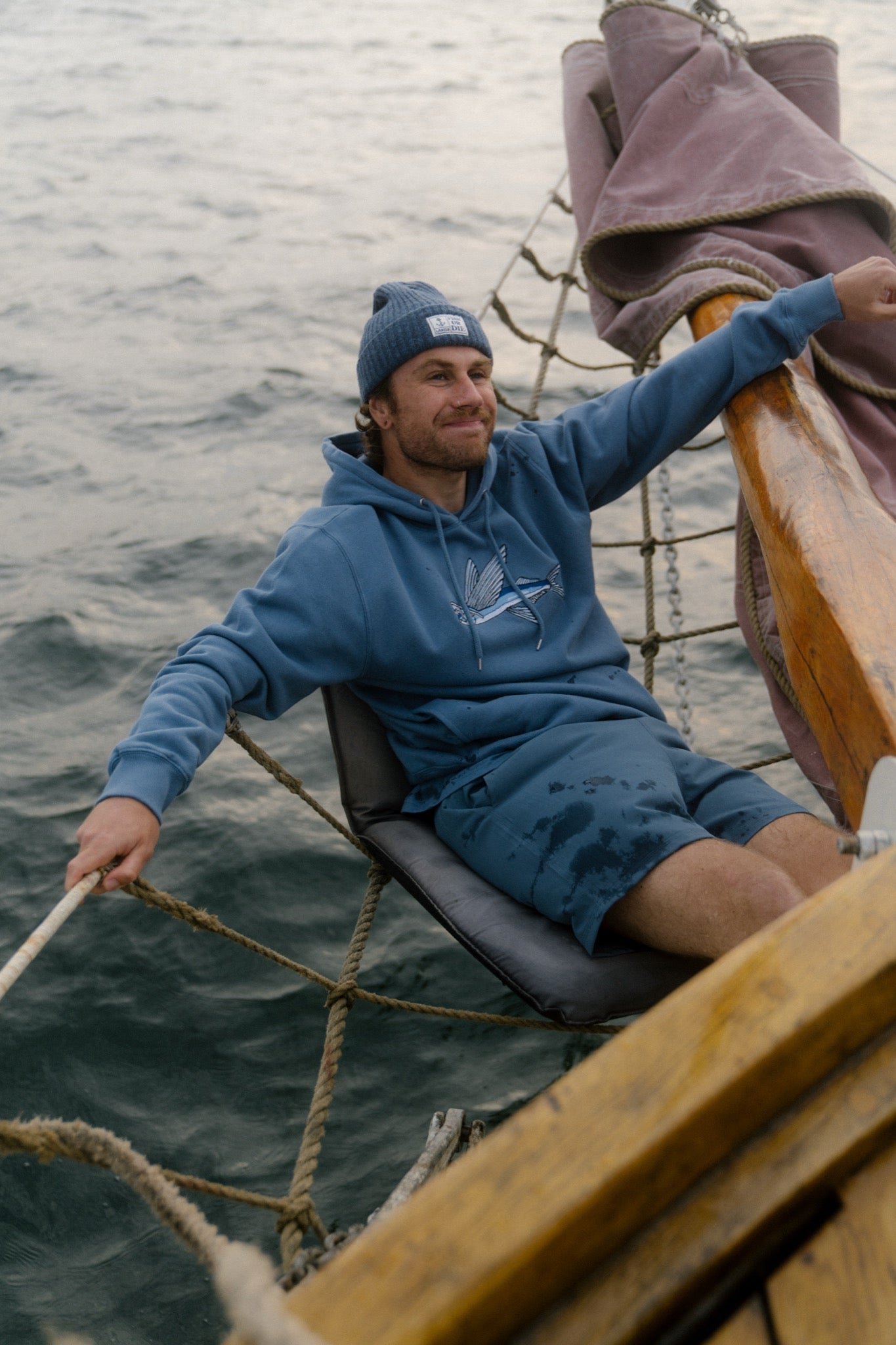 LAKOR Fly Fish Hoodie Sweatshirt Bering Sea