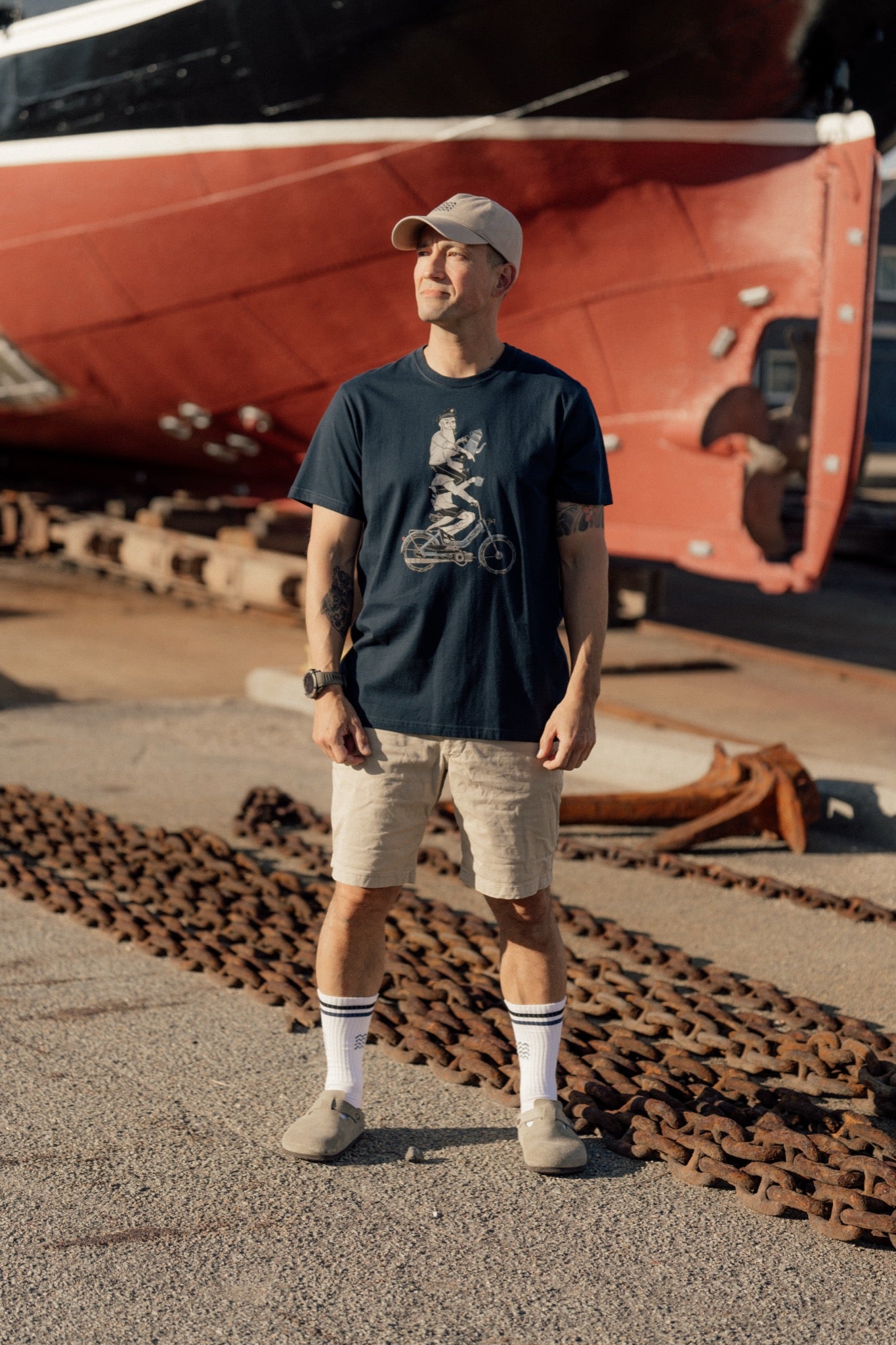 LAKOR Hitching a Ride T-shirt T-Shirt Blueberry