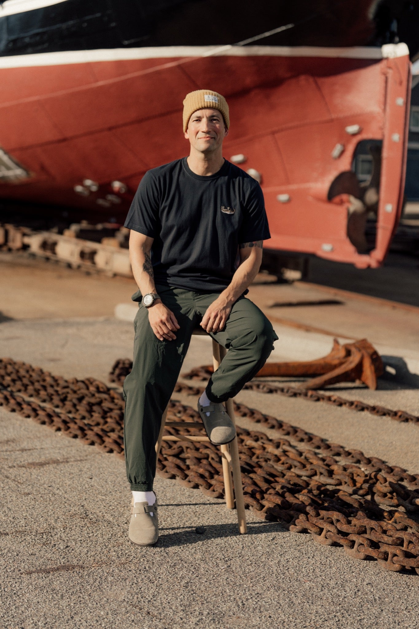 LAKOR Mini An Otter Vacation T-shirt T-Shirt Moonless Night