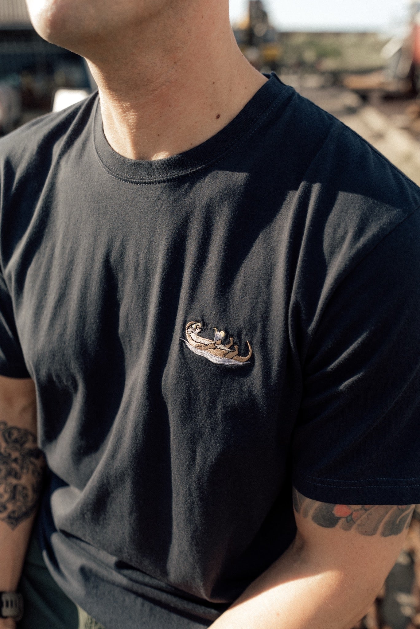 LAKOR Mini An Otter Vacation T-shirt T-Shirt Moonless Night