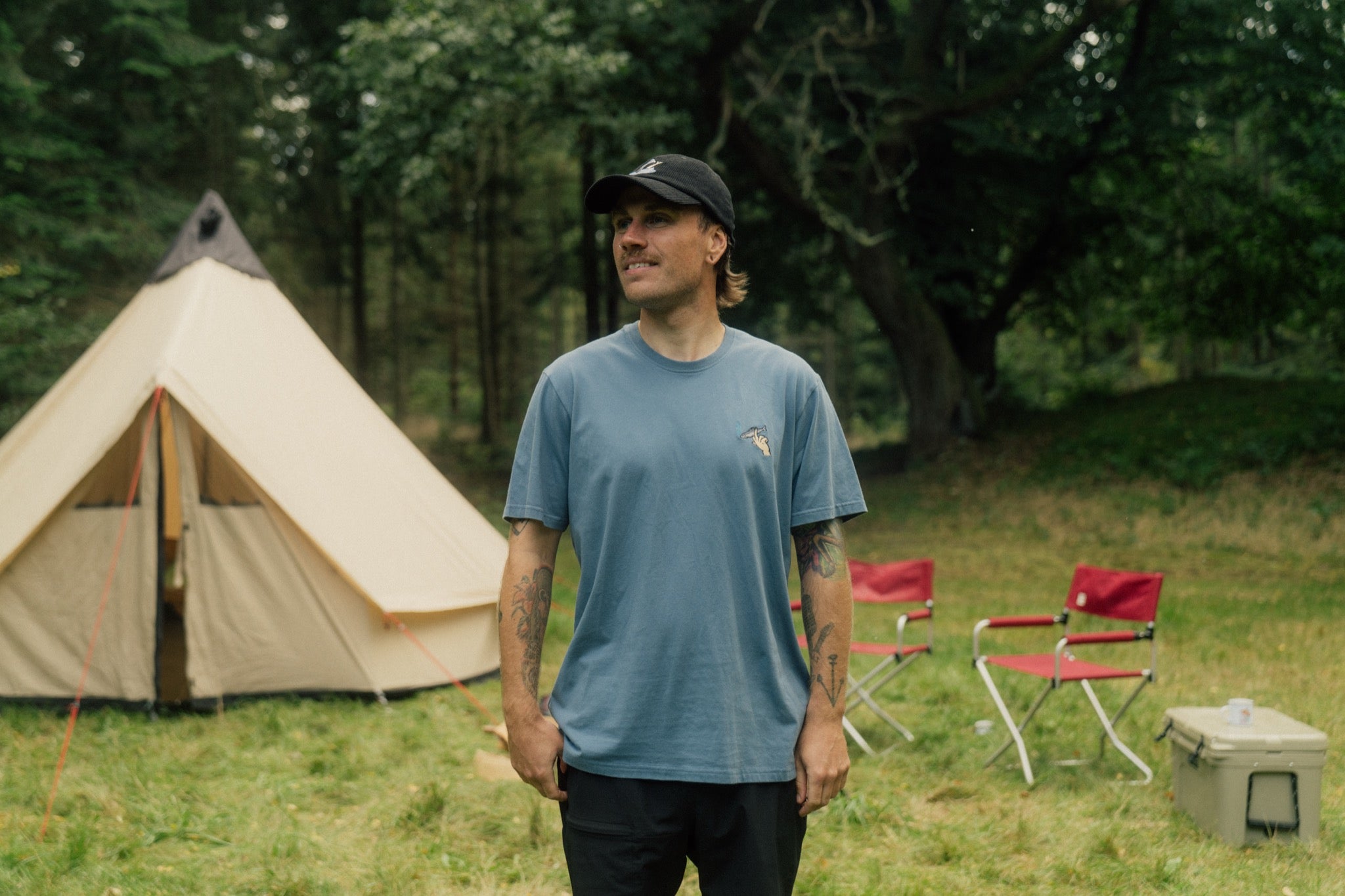 LAKOR Mini Smoking Fish Hand T-shirt T-Shirt Bering Sea