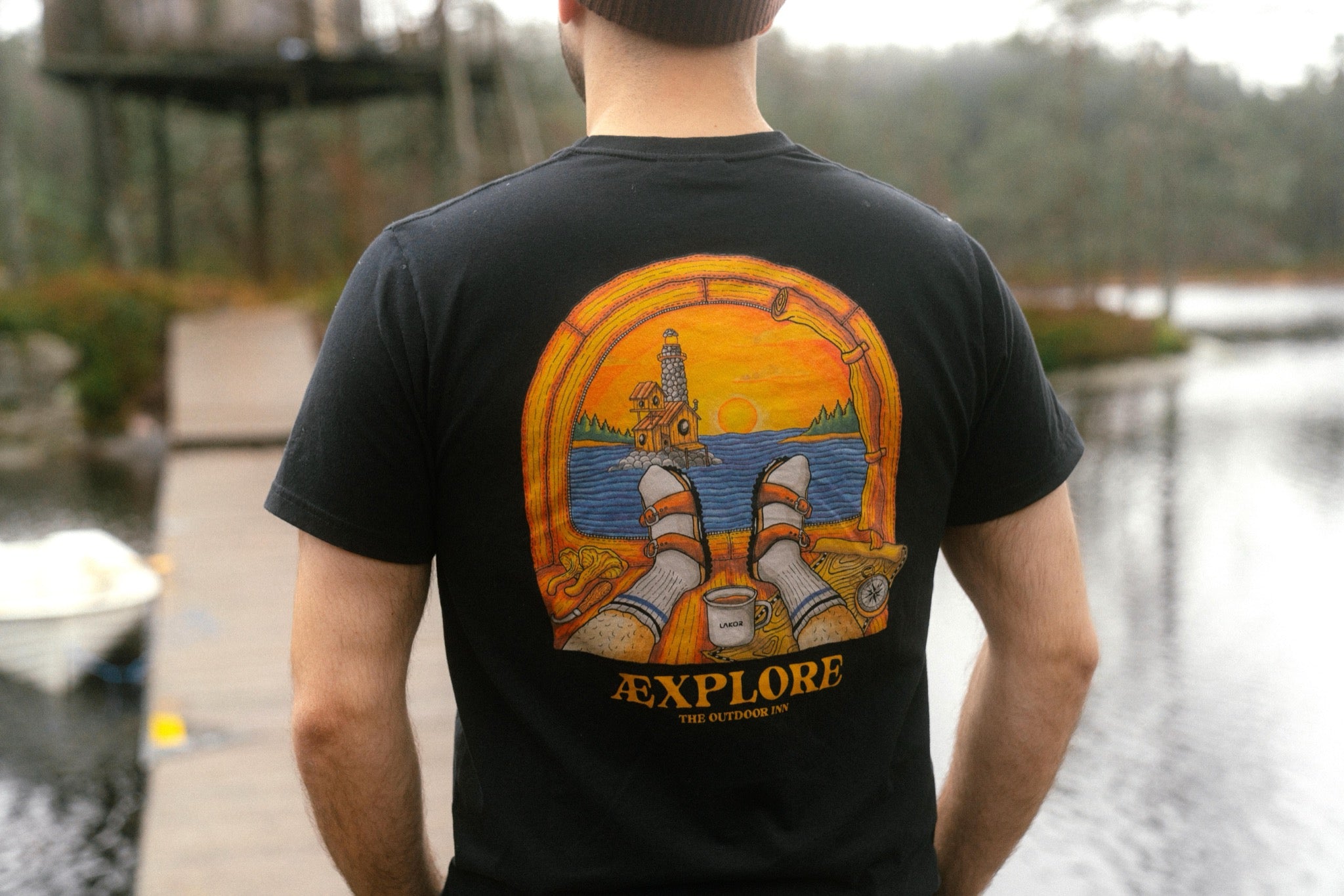 LAKOR Room with a View T-shirt T-Shirt Moonless Night