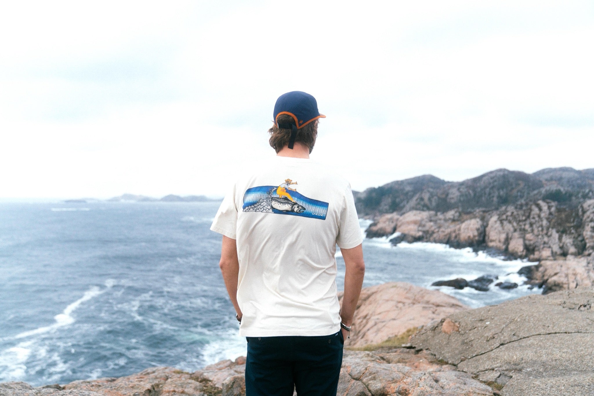 LAKOR Salmon Surfer T-shirt T-Shirt Rainy Day