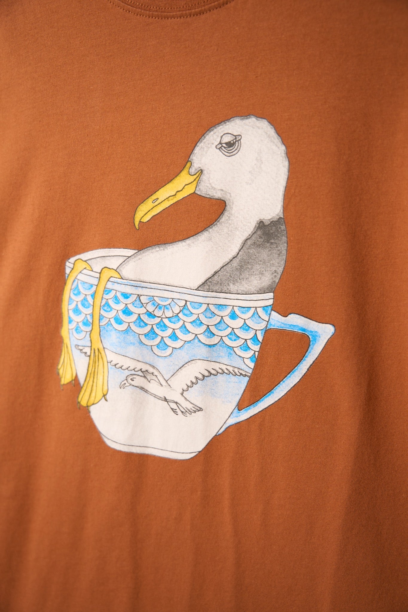 LAKOR Seagull in a Cup T-shirt T-Shirt Mocha Bisque