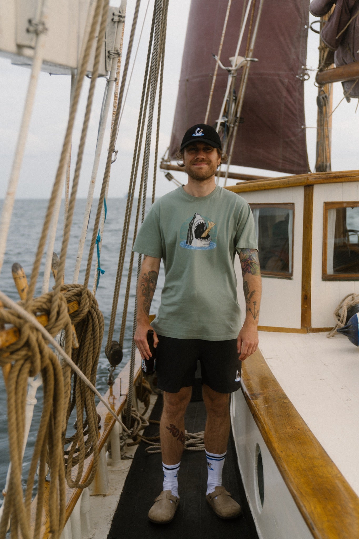 LAKOR Shark Shaka Courd Cap Headwear Black