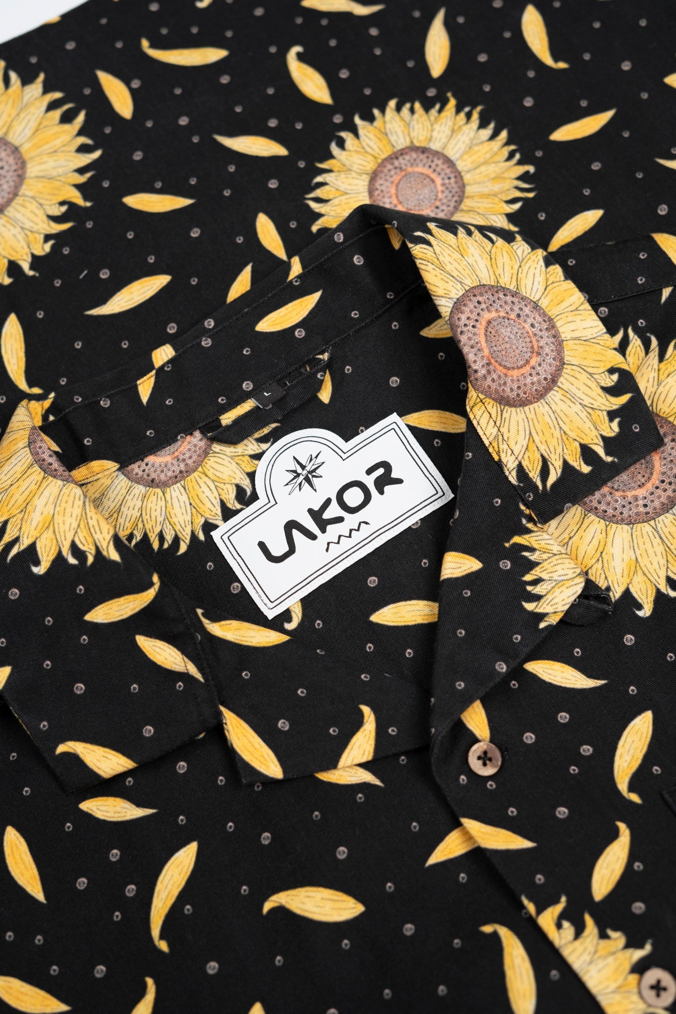 LAKOR Sunflower Short Sleeve Shirt Short Sleeve Shirt Moonless Night