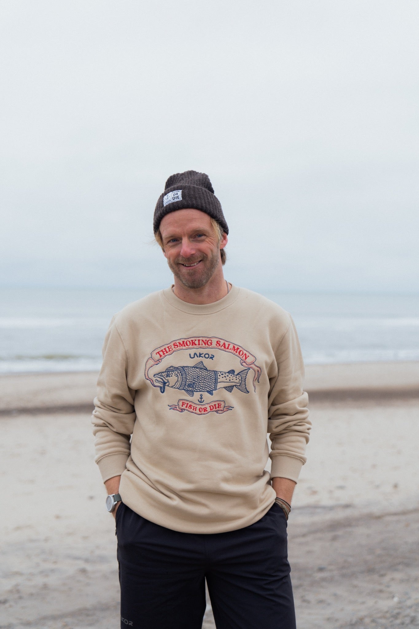 The Smoking Salmon Crewneck - White Pepper