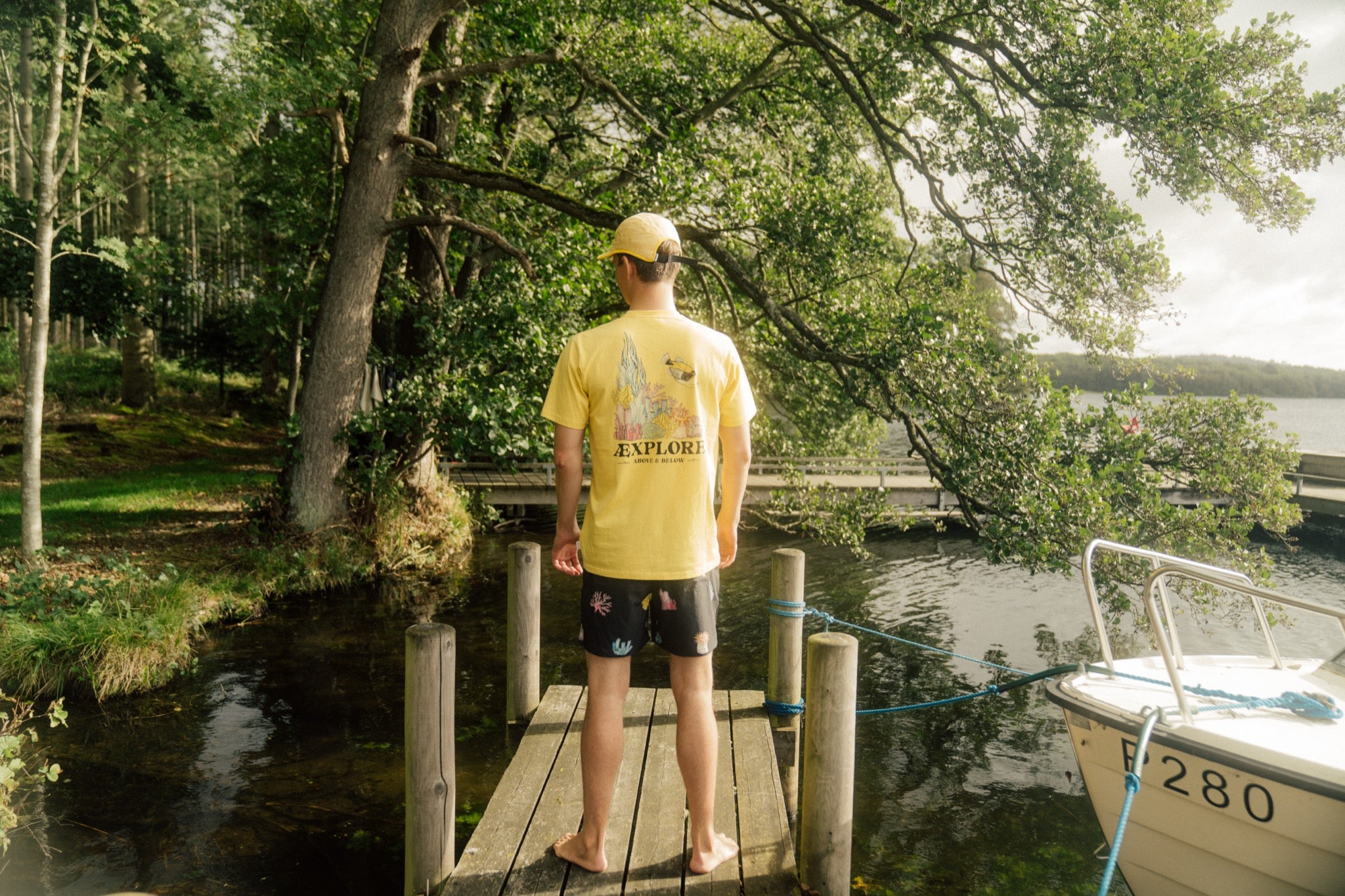 LAKOR Wall of Wonder Back T-shirt T-Shirt Cream Gold