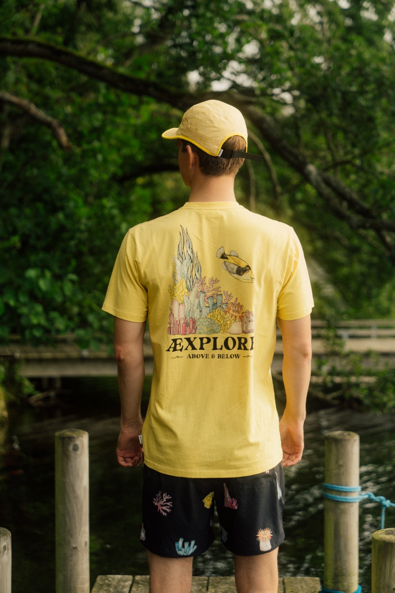 LAKOR Wall of Wonder Back T-shirt T-Shirt Cream Gold